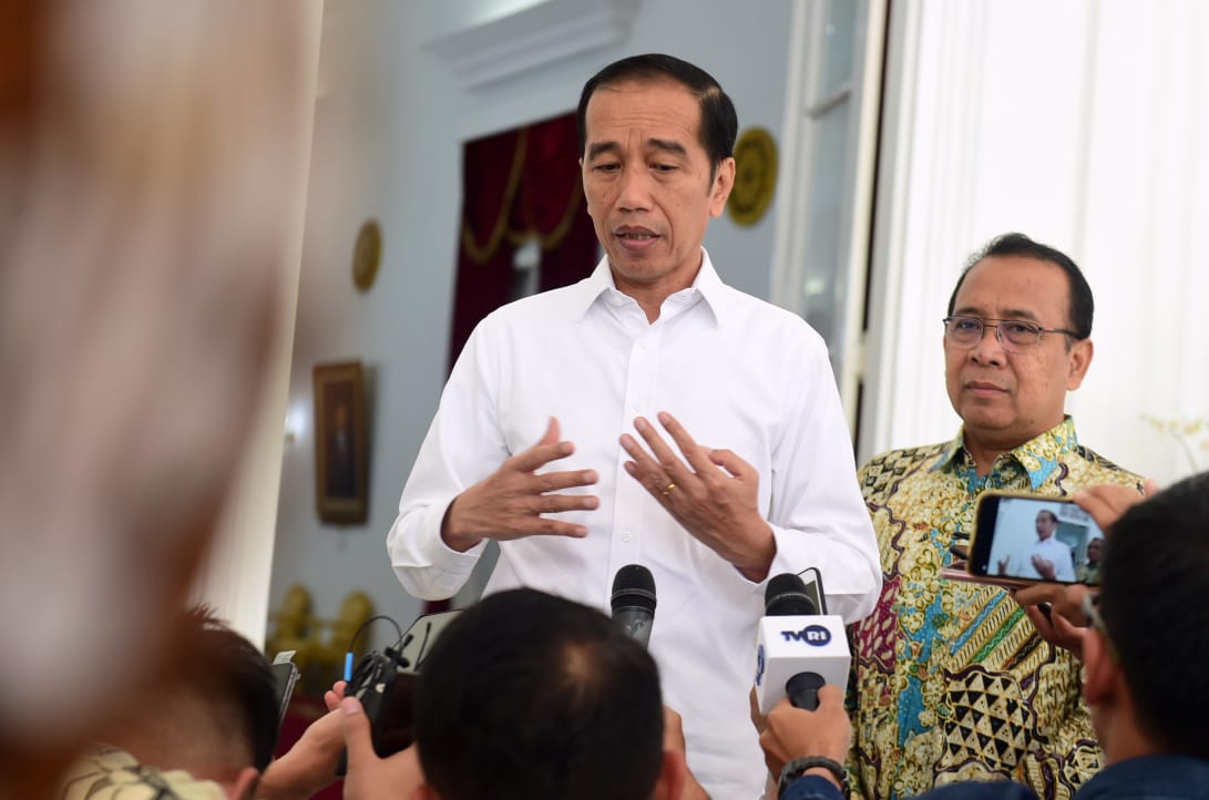 Jokowi "Take Over" Penanganan Covid-19